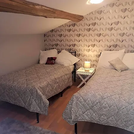 Le Pommier D'hote Bed and Breakfast 3*
